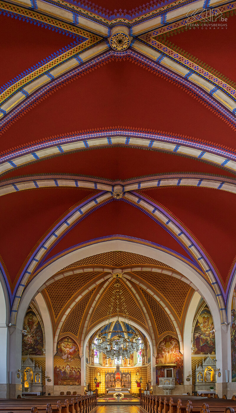 Bled - Sint-Martinuskerk Interieur van de neogotische Sint-Martinuskerk (St. Martin's Parish Church, župnijska cerkev svetega Martina) nabij het kasteel aan de westelijke oever van het meer van Bled. Stefan Cruysberghs